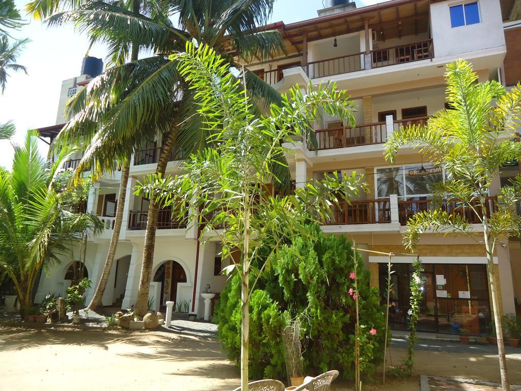 Sky Garden Mini Hotel Mirissa Exterior foto